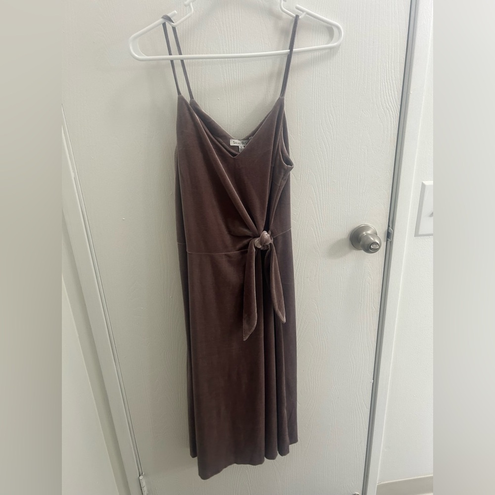 Velvet Lavender Dress - Picture 2 of 5
